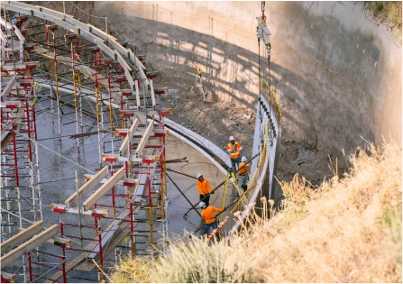 concreto colocación de paneles murales para tanques de almacenamiento de agua